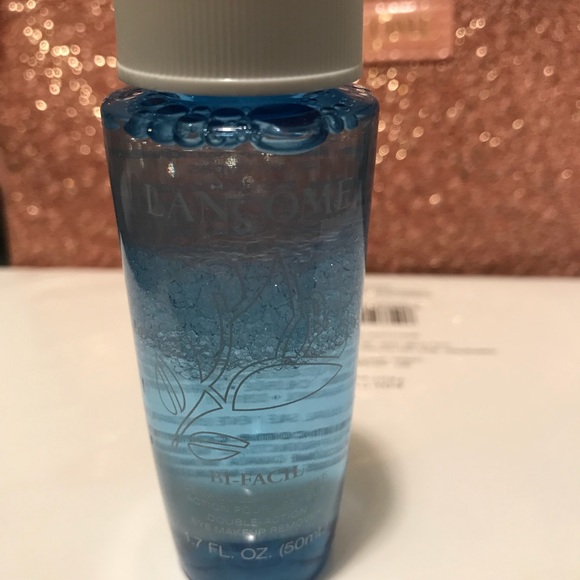 Cosmetics - Picture 4 of 6